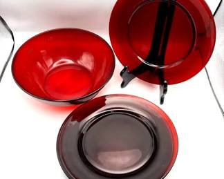 Anchor Hocking Royal Ruby 6 Plates and Bowl