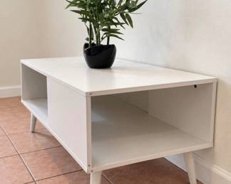 tv table