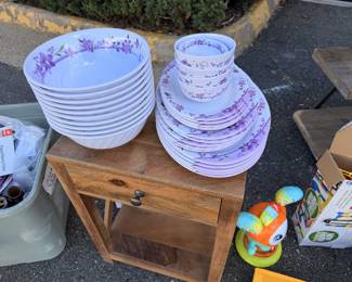 kitchenware plates
