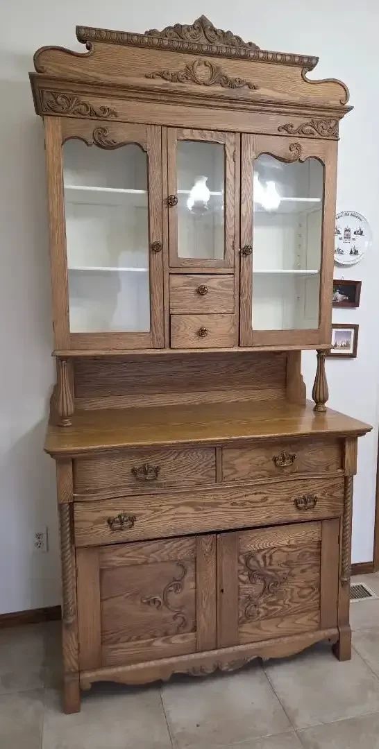 Antique Ornately Carved Oak Victorian Sideboard  China Hutch