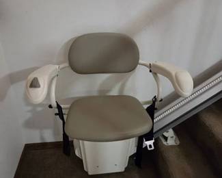 Acorn Stairlift Chair Lift with Rail  Working Condition