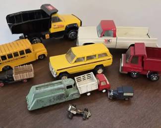 Toy Trucks, School Bus  DieCast Vehicle Collection