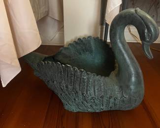 Cast metal Sean planter 