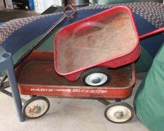 Radio Missile red wagon trailer rug
