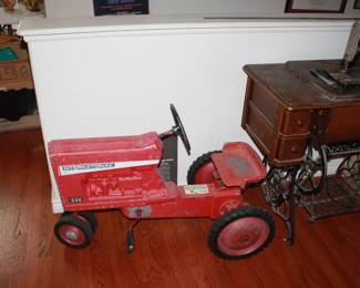 International cast iron tractor riding antique
