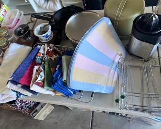 Cookware And Kitchen Linens