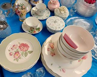 More vintage dishes 