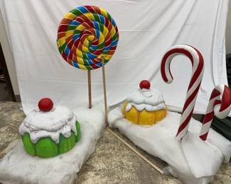 Cupcakes and candy