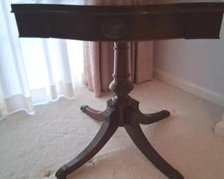 Duncan Phyfe Style Pedestal Table