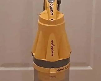 Dyson Vac lot