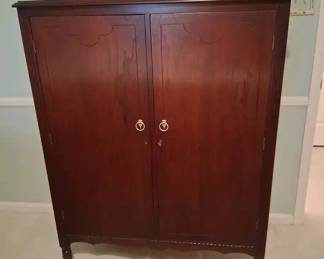 Mahoghany Chifferobe / Chest