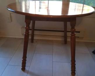 Oak dining table and 4 chairs