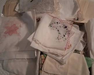 Vintage Ladies Hankerchiefs