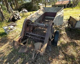 Fertilizer/Manure Spreader