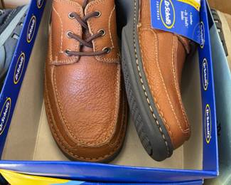 Dr. Scholl's men's leather shoes, new in box.