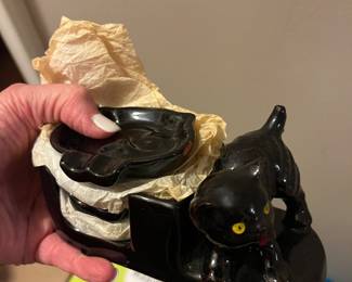 Vintage ceramic Individual Cat head ashtrays with holder