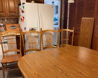 Holland House Dining Kitchen Table w/ Chairs & Leaf