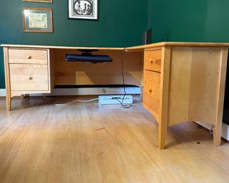 Pompanoosuc Mills Hardwood L-Shaped Corner Office Desk  Set