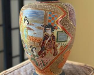 Japanese Satsuma Style Moriage Ceramic Vase