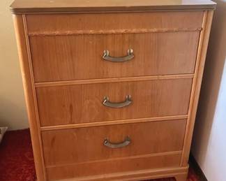 Harmon Mfg Chest Of Drawers