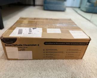 NIB Smartwhale Cleanset 2 Bidet Toliet Seat