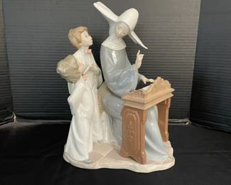 Lladro Figure 4973 Song Lesson