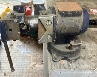Bench Vise