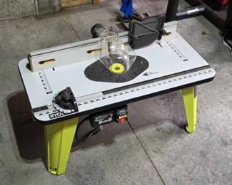 Ryobi Router Table with Adjustable Fence Safety Guard