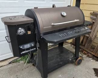 Pit Boss Pro Series Wood Pellet Grill Smoker with Pellet Bag