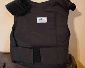 Womens Large Black Protective Body Armor Vest Adjustable Straps