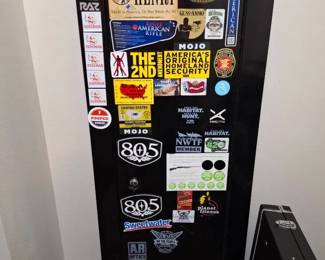 StackOn 8Gun Metal Cabinet with Key Black