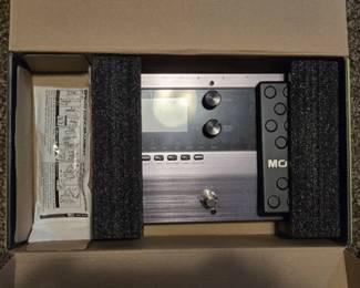 Mooer GE150 Guitar MultiEffects Processor Amp Modeler Original Box