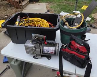 Hvac Refrigeration Tool Lot JB Platinum Vacuum Pump, Nitrogen Regulator, Hoses Tool Bags