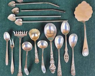 Assorted Sterling Silver Flatware Cloth 366.8g