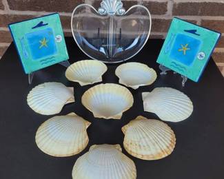 Kitchen Lot ShellShaped Acrylic Serving Dish, Scallop Shells, Ceramic Trivets