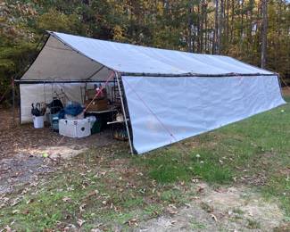 Huge tent filled to the brim!!