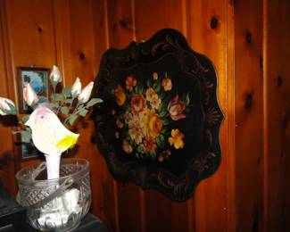 Tole tray