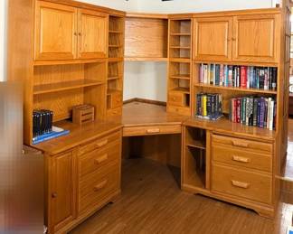 Oak Corner Desk with Hutch, Cabinets and Bookcases - A large oak corner desk with upper cabinets, open shelves, file drawers, and side bookcases. A good fit for a home office.