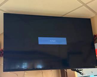 BCD114 - 40" Vizio TV with Wall Mount