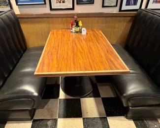 BCD014 - 4’ Single Booth with Table and Bench Seats