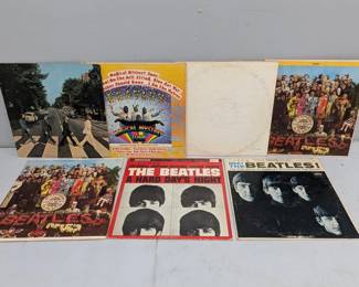 Lot 262: Beatles vinyl LPs
