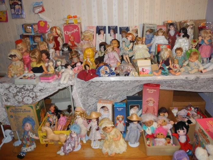 A room full of dolls!