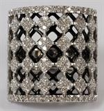 Lot#1145, 18KT WHITE GOLD & 1.82CT 3-D DIAMOND BAND RING,F/G color, Vs-2 clarity.  11.6 grams.  Size 7 1/2.