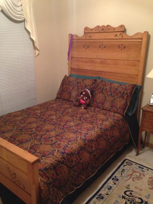 Full - 3/4 Size Pine Bed 