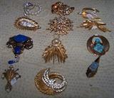 80% of the individually priced jewelry is signed. Some of the designers include Miriam Haskell, Art, Jomax, Demario, Boucher, Hollycraft, Regency, Har, Weiss, Eisenberg, Vogue, Marvella, Shaparalli, Joan Rivers, etc. Also included in the sale are many, many bags of nice costume jewelry - the jewelry lover will love this sale!