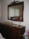 Mirror & dresser to vintage mahogany full bedroom suite