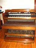 Baldwin Organ with bench and music