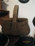 Antique buttocks basket