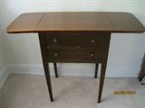 Bendix 646A night stand radio table