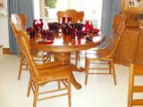 Oak Pedestal table with 4 chairs (has a leaf), ruby red glass